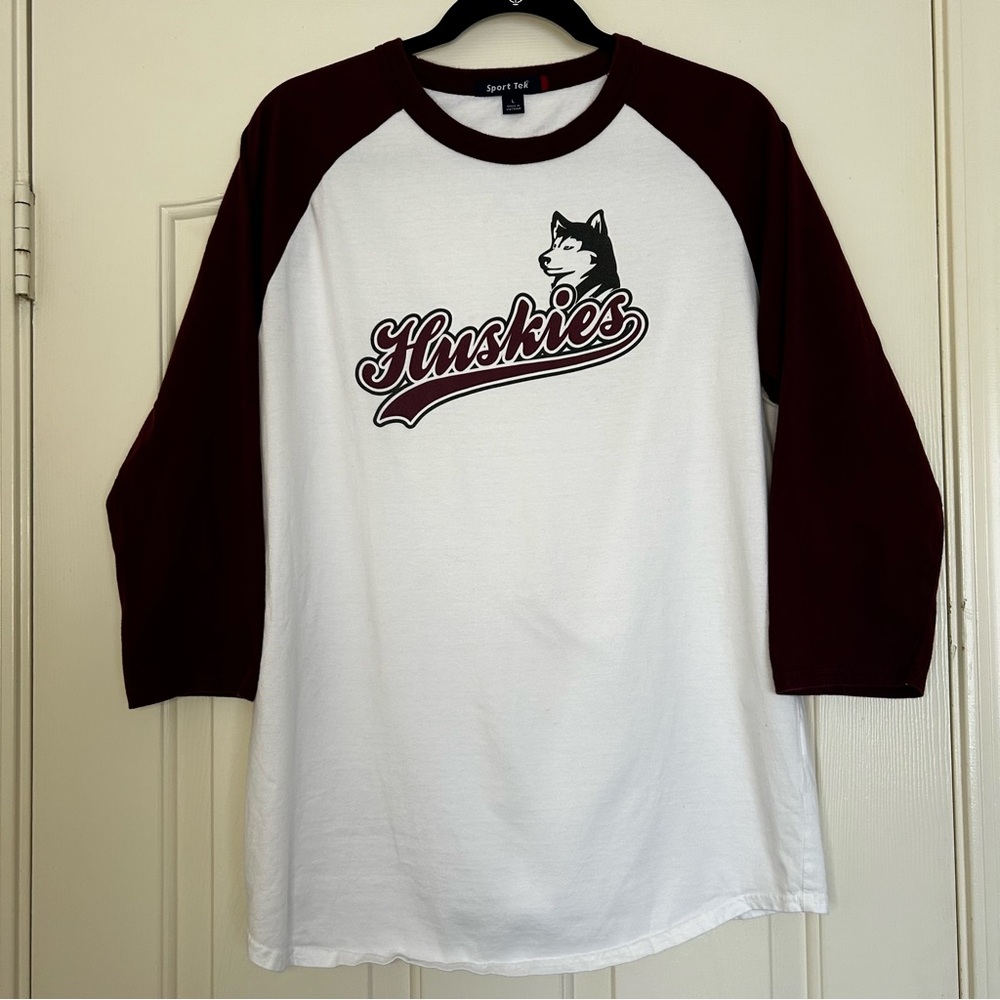 Hamilton High School Huskies Baseball Tee LARGE